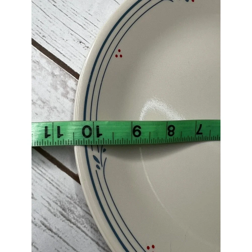 Corelle Preowned Dinner Plate Cream Heritage Blue Floral Vine 10.25 Inch‎